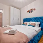 Let\'S Hide Apartman